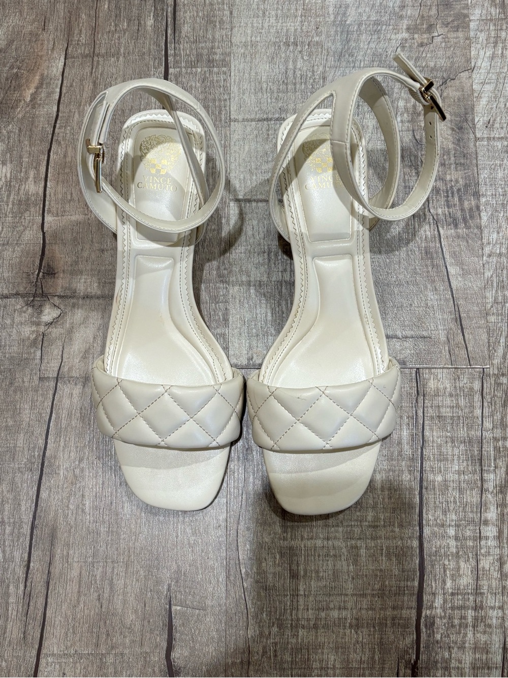 Elegant Vince Camuto Quilted Cream Ankle-Strap Sandals Size 9